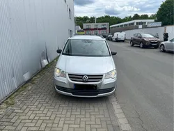 Silber Gebraucht 2008 VW Touran Van / Kleinbus | 3.800 € (Etwas zu teuer)
