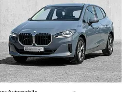 Grau Gebraucht 2024 BMW 218 Luxury Line Kombi | 29.400 € (Fairer Preis)