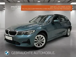 Blau Gebraucht 2021 BMW 330e Kombi | 28.170 € (Guter Preis)