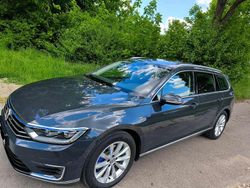 Grau Gebraucht 2017 VW Passat GTE Kombi | 19.400 € (Fairer Preis)