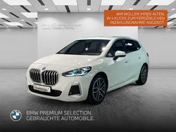 Weiß Gebraucht 2024 BMW 218 Active Tourer Luxury Line Van / Kleinbus | 36.909 € (Etwas zu teuer)