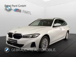Alpinweiß uni Gebraucht 2024 BMW 318 Sport Line Kombi | 43.900 €