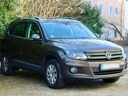 Braun Gebraucht 2014 VW Tiguan SUV | 11.800 € (Guter Preis)