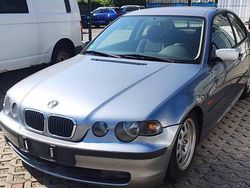 Grau Gebraucht 2003 BMW 318 Compact Kleinwagen | 900 €