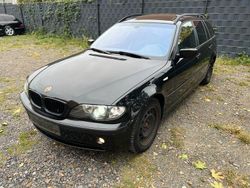 Schwarz Gebraucht 2003 BMW 320 Lifestyle Kombi | 1.499 € (Superpreis)