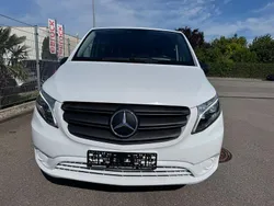 Weiß Gebraucht 2021 Mercedes Vito Van / Kleinbus | 17.490 €