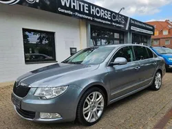 Grau Gebraucht 2010 Skoda Superb Elegance Limousine | 9.998 € (Fairer Preis)