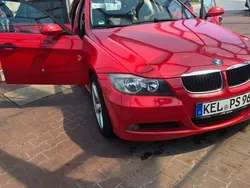 Rot Gebraucht 2007 BMW 320 Kombi | 3.890 € (Fairer Preis)