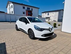 Weiß Gebraucht 2016 Renault Clio IV Kleinwagen | 9.350 € (Fairer Preis)