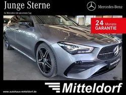 Grau Gebraucht 2024 Mercedes CLA200 AMG Line Premium Limousine | 35.880 € (Fairer Preis)