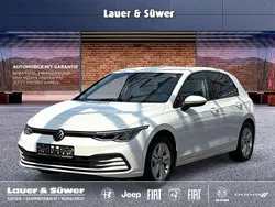 Weiß Gebraucht 2022 VW Golf VIII Life Limousine | 18.990 € (Guter Preis)