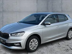 Silber Neu 2025 Skoda Fabia Essence Limousine | 18.970 € (Guter Preis)