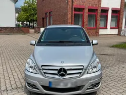 Silber Gebraucht 2008 Mercedes B200 Van / Kleinbus | 2.750 € (Fairer Preis)