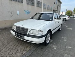 Weiß Gebraucht 1996 Mercedes C180 Limousine | 2.690 € (Fairer Preis)