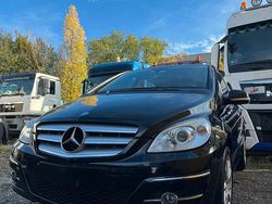 Schwarz Gebraucht 2010 Mercedes B200 Van / Kleinbus | 3.200 € (Guter Preis)