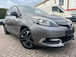Grau Gebraucht 2015 Renault Scénic III Bose Edition Van / Kleinbus | 6.999 € (Fairer Preis)
