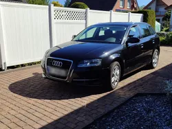 Schwarz Gebraucht 2011 Audi A3 Sportback Attraction Limousine | 8.300 € (Fairer Preis)