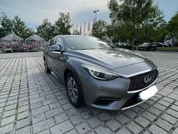 Grau Gebraucht 2016 Infiniti Q30 Kleinwagen | 13.900 € (Fairer Preis)