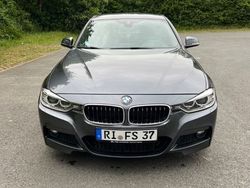 Grau Gebraucht 2013 BMW 330 Sport Line Limousine | 16.900 € (Etwas zu teuer)