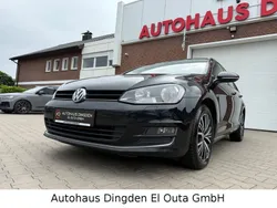 Schwarz Gebraucht 2016 VW Golf VII Allstar Kombi | 7.950 € (Fairer Preis)