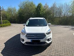 Weiß Gebraucht 2017 Ford Kuga Titanium SUV | 14.500 € (Etwas zu teuer)