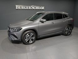 Metalliclack mountaingrau Gebraucht 2025 Mercedes GLA180 SUV | 35.790 € (Superpreis)