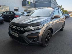 Grau Gebraucht 2024 Dacia Sandero Extreme Kleinwagen | 20.490 € (Etwas zu teuer)