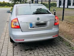 Grau Gebraucht 2011 Skoda Octavia Limousine | 7.000 € (Fairer Preis)