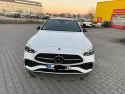 Weiß Gebraucht 2022 Mercedes C300e AMG Kombi | 47.250 €
