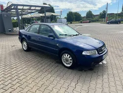 Blau Gebraucht 1999 Audi A4 Limousine | 1.900 € (Fairer Preis)