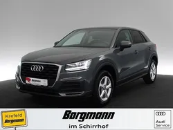 Grau Gebraucht 2020 Audi Q2 Comfort SUV | 19.992 € (Guter Preis)