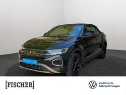 Deep black perleffekt (schwarz) Gebraucht 2024 VW T-Roc Style SUV | 35.876 € (Teuer)