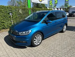 Blau Gebraucht 2017 VW Touran Highline Van / Kleinbus | 15.990 € (Guter Preis)