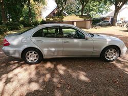 Silber Gebraucht 2025 Mercedes E220 Limousine | 7.777 €