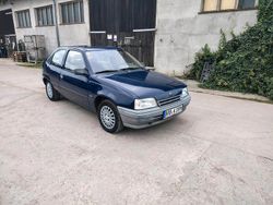 Blau Gebraucht 1989 Opel Kadett Limousine | 2.500 €