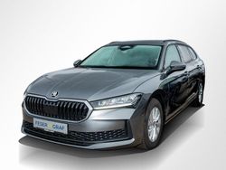 Graphitegrau Gebraucht 2025 Skoda Superb Essence Kombi | 31.440 €