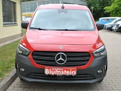 Rot Gebraucht 2022 Mercedes Citan 112 Van / Kleinbus | 13.995 € (Etwas zu teuer)