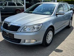 Aquablau metallic Gebraucht 2010 Skoda Octavia Ambiente Kombi | 5.440 € (Guter Preis)