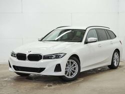 Alpinweiß uni Gebraucht 2025 BMW 318 Sport Line Kombi | 33.430 € (Fairer Preis)