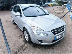 Silber Gebraucht 2009 Kia Ceed Basis Limousine | 2.500 € (Guter Preis)