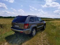 Grau Gebraucht 2005 Jeep Grand Cherokee Limited SUV | 5.200 € (Etwas zu teuer)
