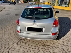 Silber Gebraucht 2010 Renault Clio GrandTour Kombi | 2.900 €