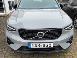 Grau Gebraucht 2023 Volvo XC40 Plus SUV | 30.600 € (Guter Preis)