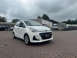 Weiß Gebraucht 2018 Hyundai i10 Classic Kleinwagen | 7.450 € (Fairer Preis)