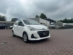 Weiß Gebraucht 2018 Hyundai i10 Classic Kleinwagen | 7.600 € (Fairer Preis)