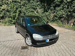 Schwarz Gebraucht 2001 Opel Corsa Kleinwagen | 1.000 € (Guter Preis)