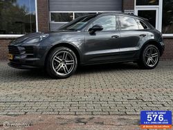 Grau Gebraucht 2019 Porsche Macan SUV | 35.950 € (Fairer Preis)