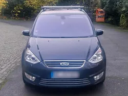 Grau Gebraucht 2012 Ford Galaxy Van / Kleinbus | 11.000 € (Teuer)