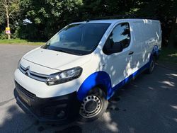 Weiß Gebraucht 2018 Citroën Jumpy Business Class Van / Kleinbus | 11.399 € (Fairer Preis)