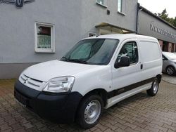 Weiß Gebraucht 2006 Citroën Berlingo Van / Kleinbus | 1.300 € (Guter Preis)